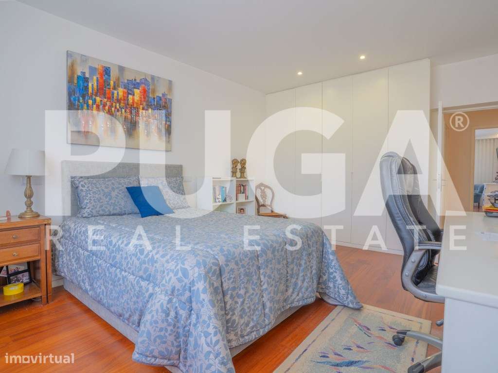 Apartamento de Prestígio na Praça Velásquez - Porto-20