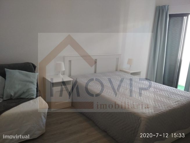Vende-se T1 totalmente remodelado e mobilado-Monte gordo-9