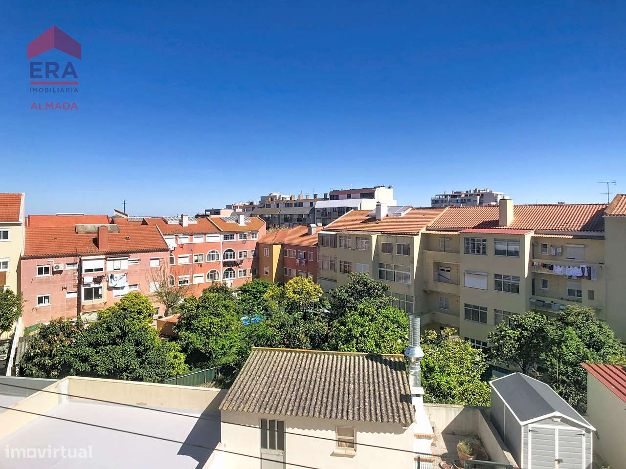 Apartamento T4 Almada-11