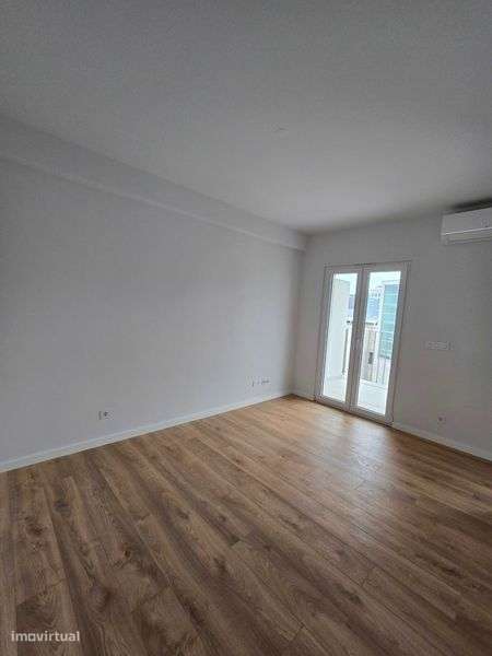 Arrendamento T1 Premium no Barreiro – Conforto, Estilo e Vista 360 - Grande imagem: 4/12