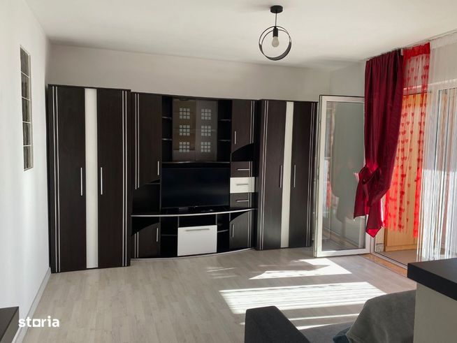 Apartament 2 camere Floresti, str.Florilor, cu parcare