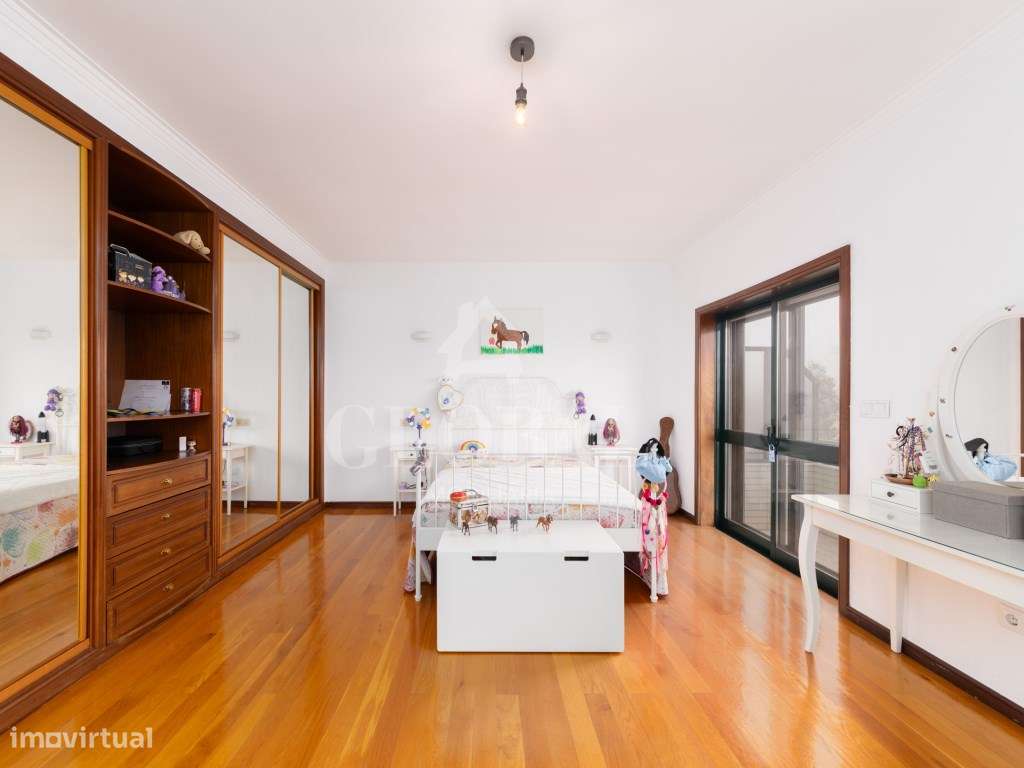 APARTAMENTO T3+1 CUCUJÃES-19