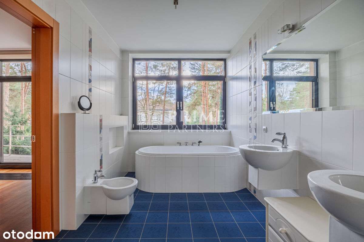 Reprezentacyjna rezydencja z basenem-15