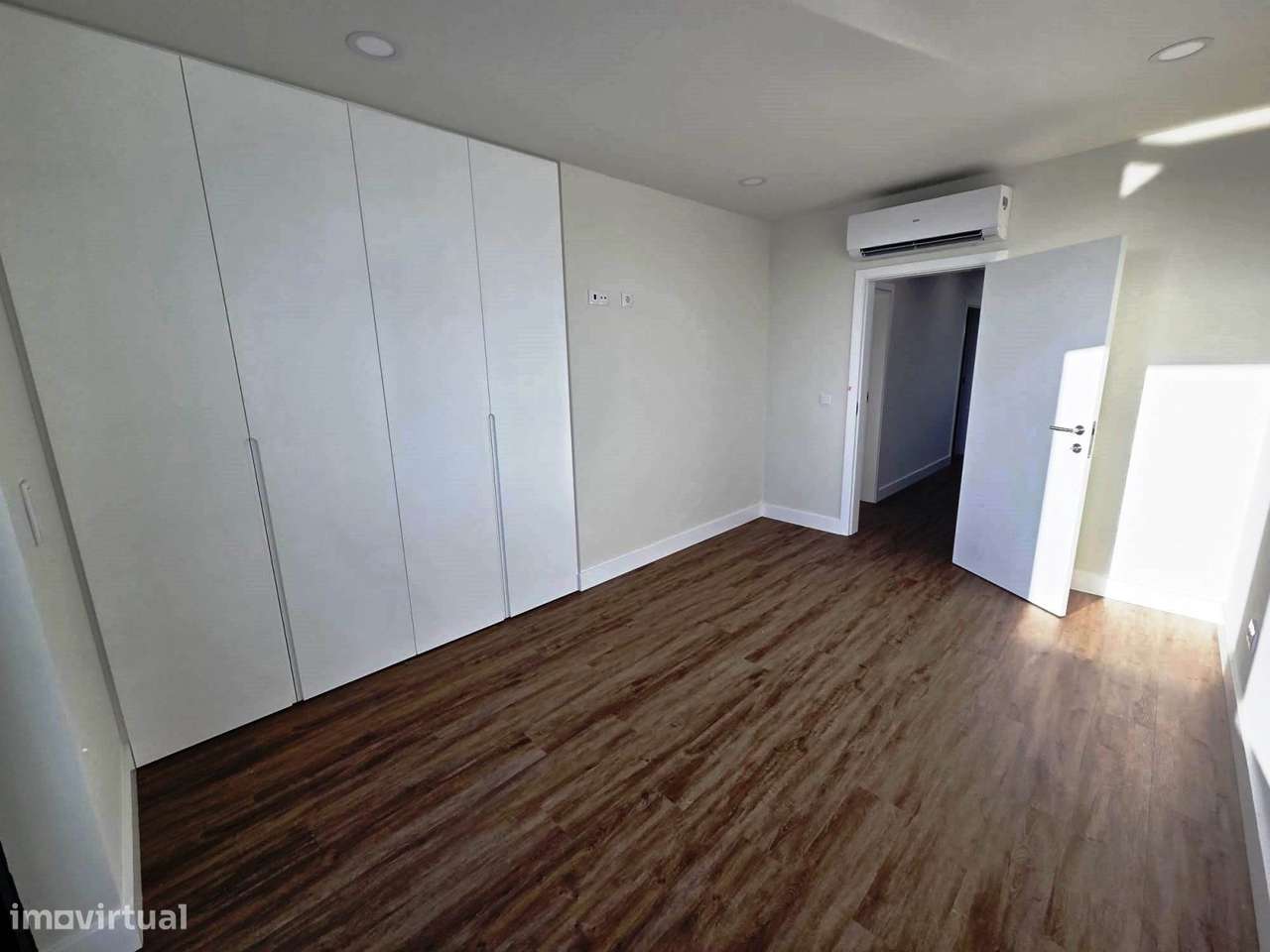 Moradia T4 Nova em Aveiro-24