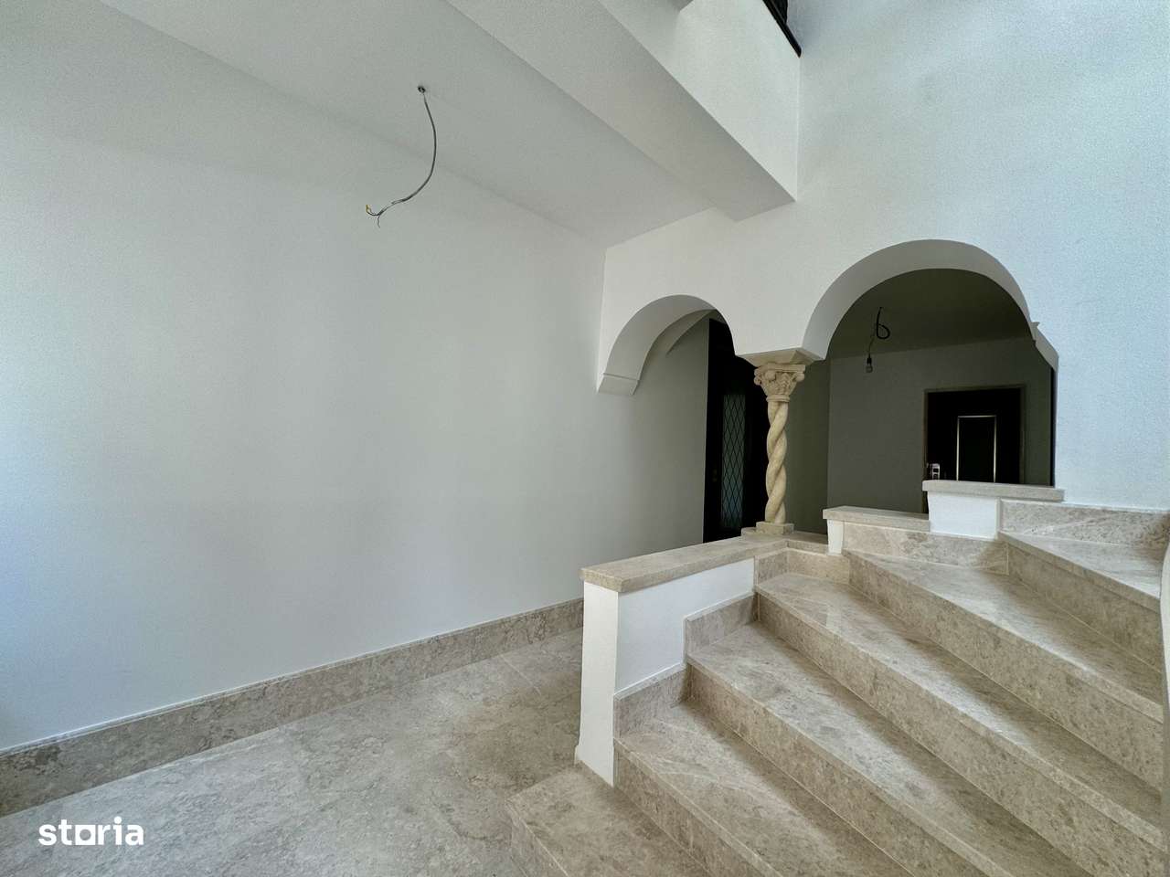 Primaverii vila 650 mp stil arhitectonic neoromanesc - Imagine principală: 2/20