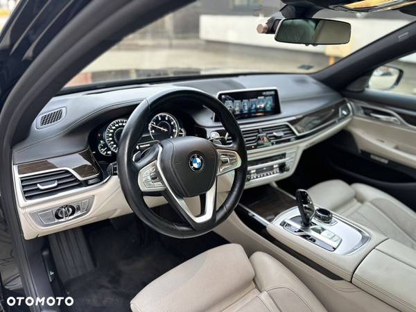 BMW Seria 7 740d xDrive - 12