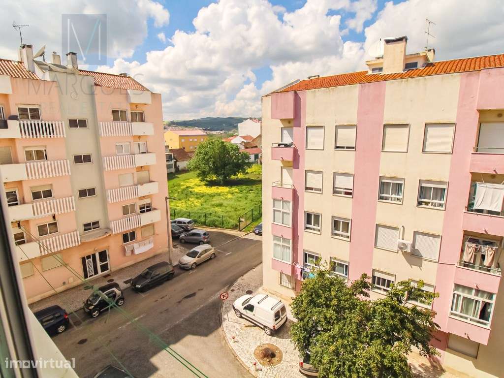 Apartamento T2 com Arrecadação no Carregado - Alenquer - Grande imagem: 3/16