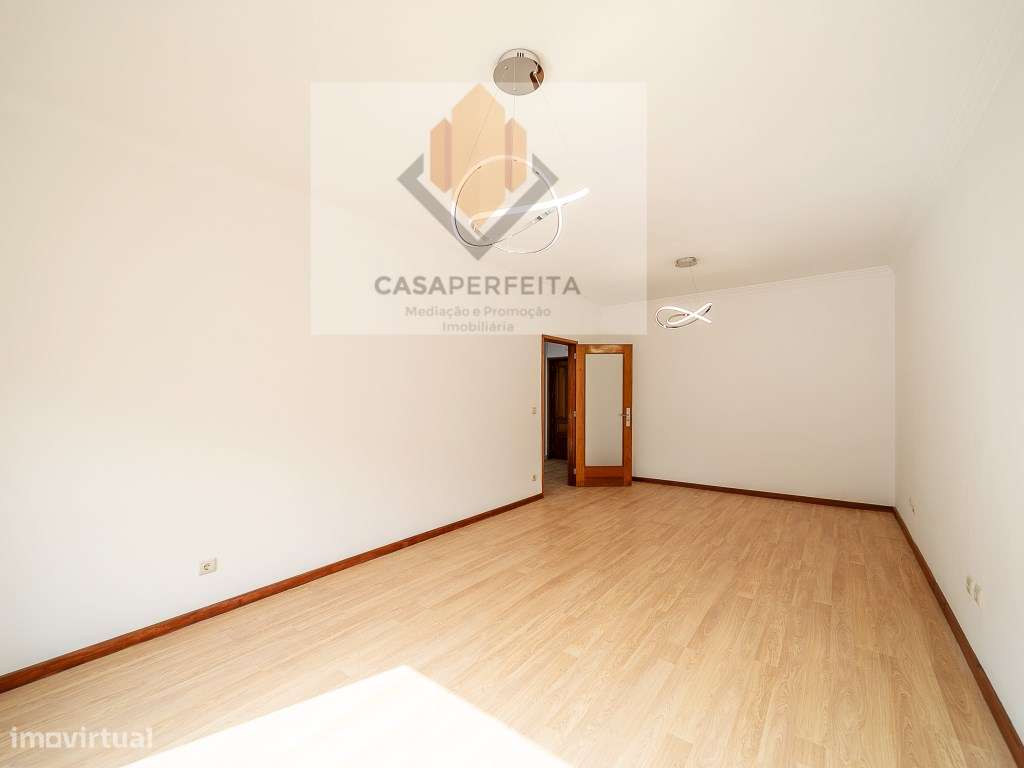 Fabuloso T2 Renovado com 100m2 - Próximo à Nova Linha de Metro e Es... - Grande imagem: 5/32