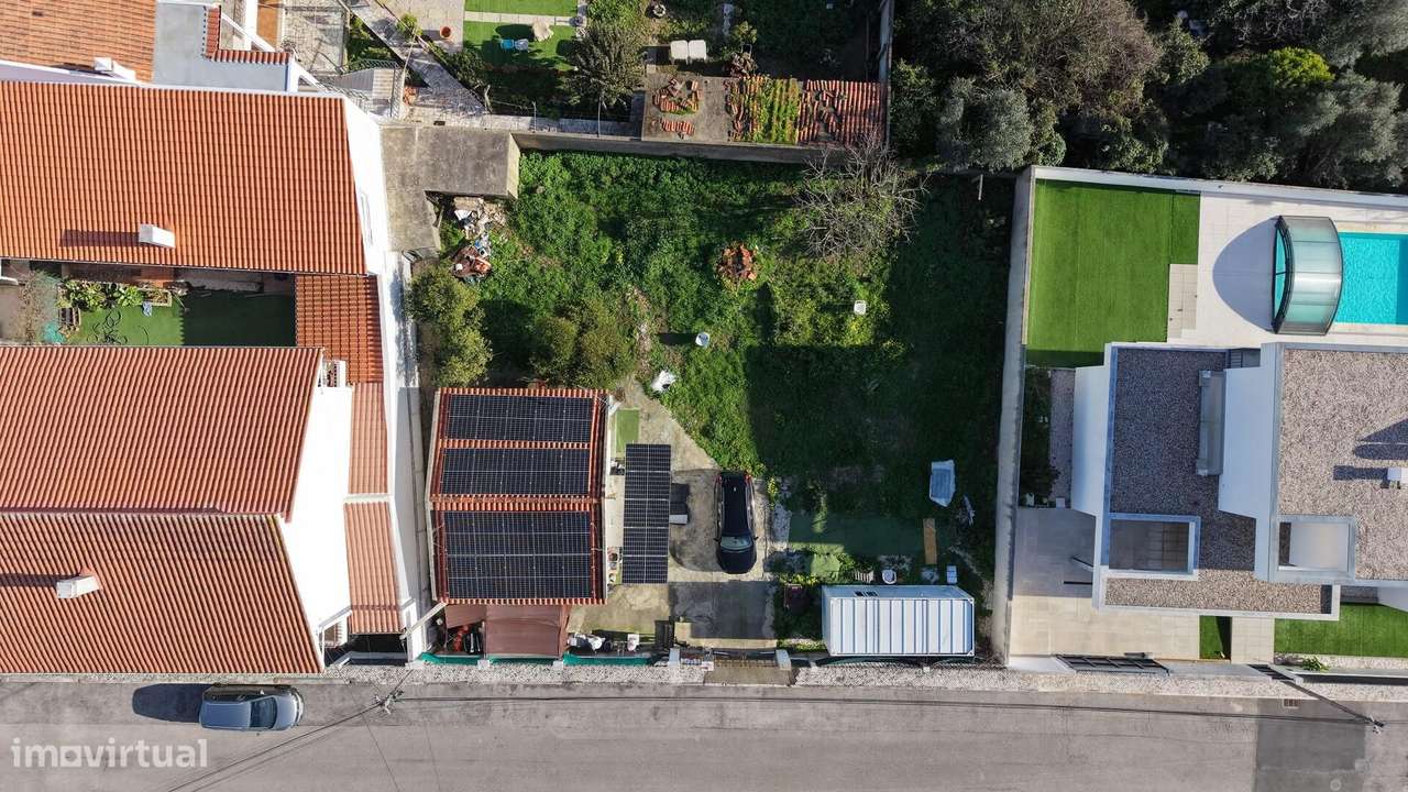 Lote de Terreno para Construção com anexo – São Domingos de Rana (Abób-0