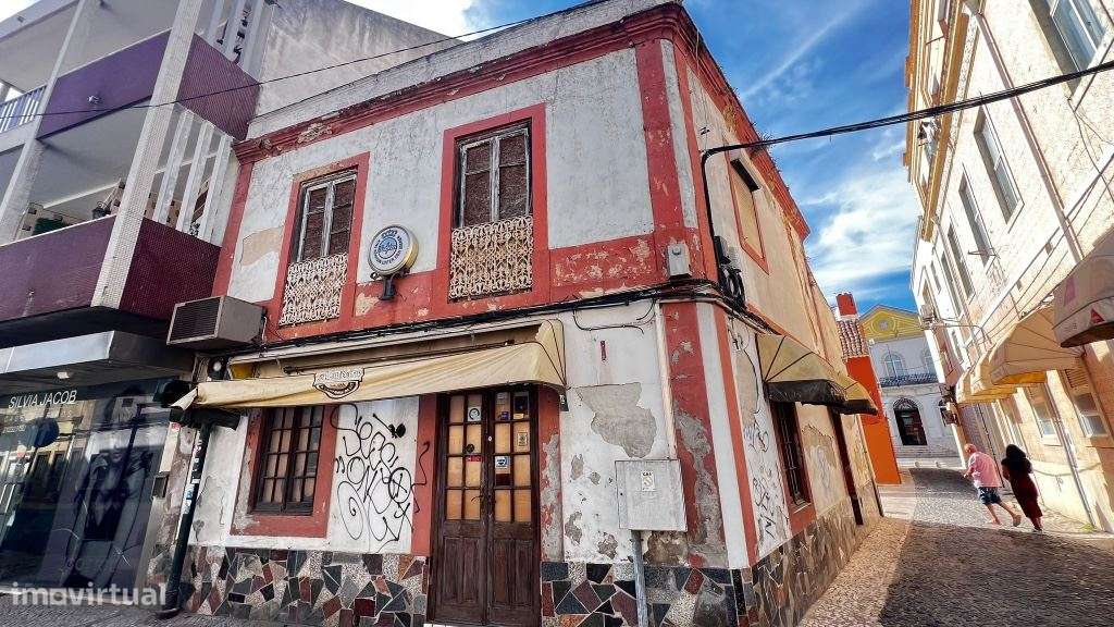 Pizzaria e Habitação no 1º andar no Centro do Montijo - Para renovar - Grande imagem: 3/28
