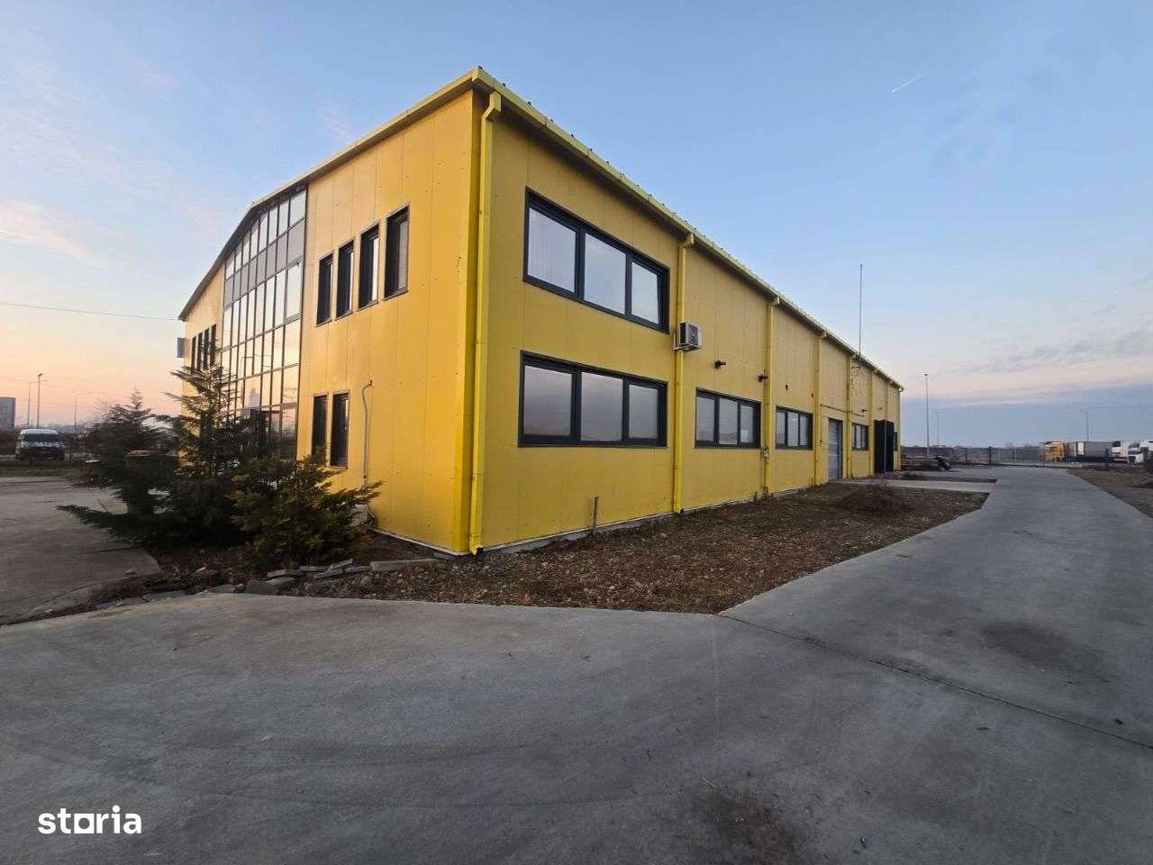 spre închiriere o hală situată în Oradea, Parcul Industrial Borș - Imagine principală: 2/16