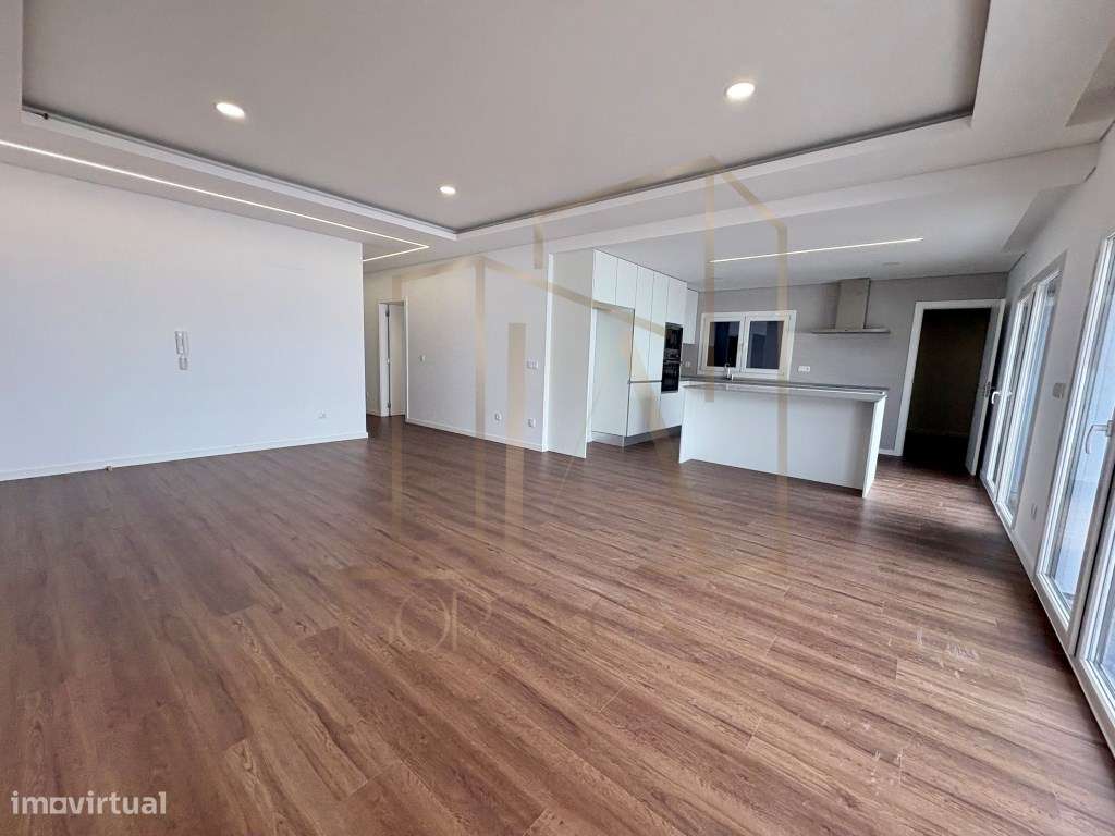 Moradia Térrea T4, com 4 Suites - Pronta a Escriturar-12