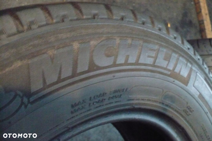 2x MICHELIN Agilis 225/65R16C 5mm 2016 - 3