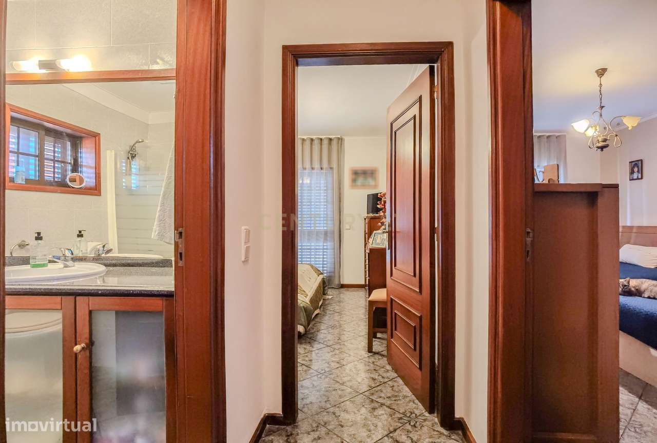 Moradia 4 frentes, T4 em Paiço, Lavra-16