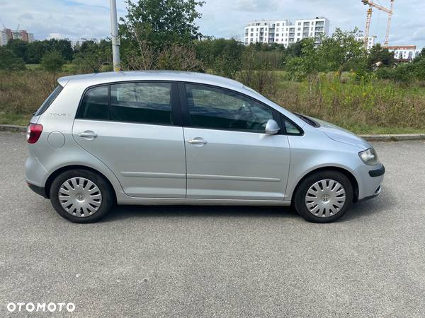 Volkswagen Golf Plus 1.6 FSI Comfortline - 5