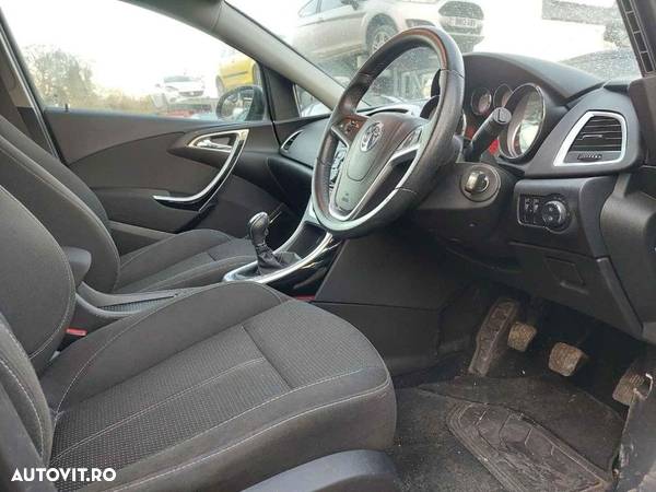 Interior complet Opel Astra J 2011 HATCHBACK 1.4i A14XER - 7