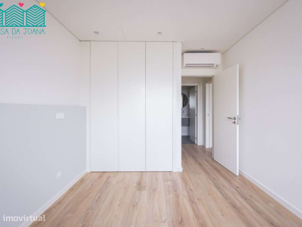 Apartamento T2 com Lugar de Garagem em Esgueira-7