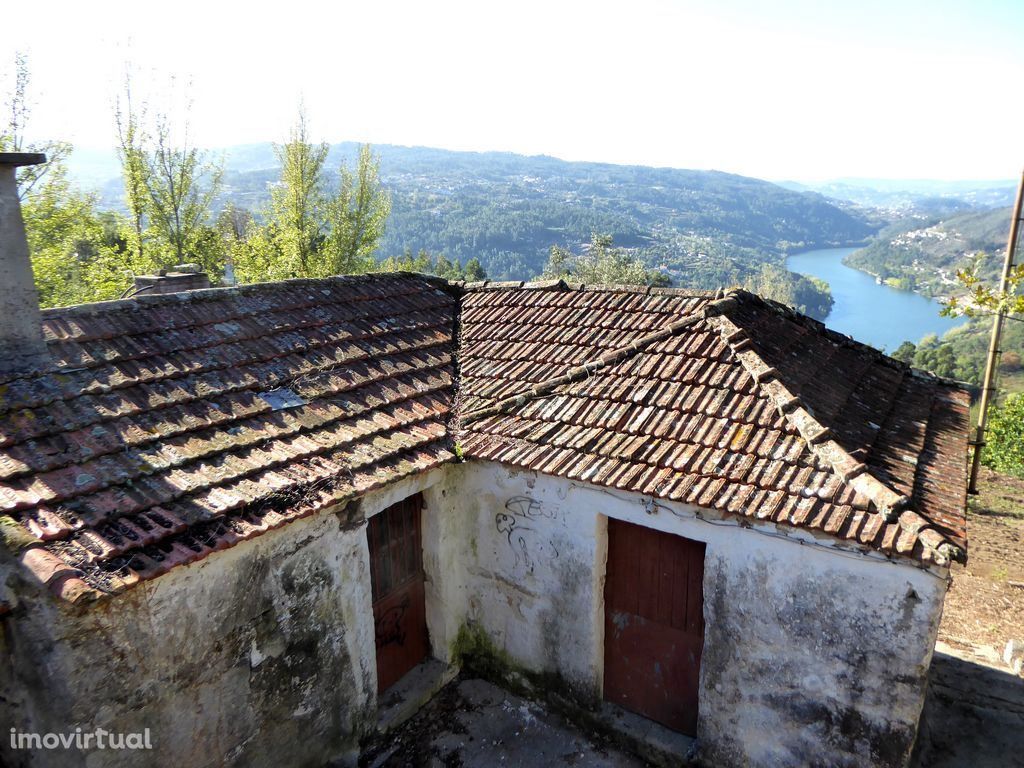 Vendem-se 2 casas antigas em granito no Marco de Canavese, Porto, P...