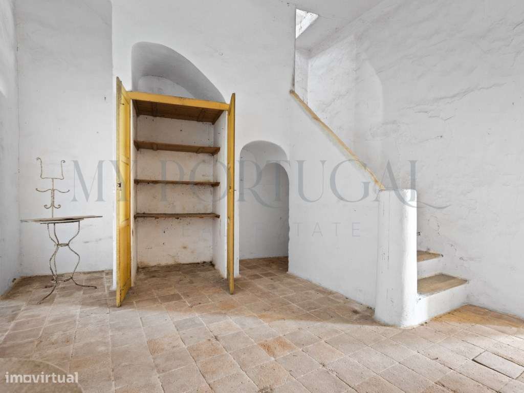 Solar Histórico de 1936 com Grande Quinta no Centro da Vila Oportun...-9