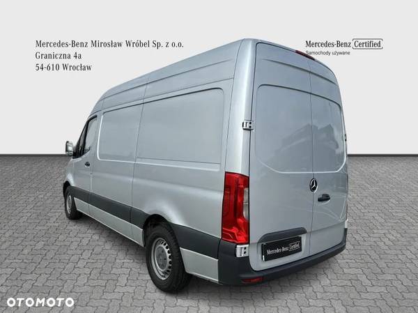 Mercedes-Benz Sprinter - 4