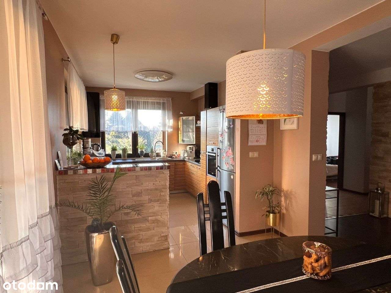 Duża działka | Osobny garaż | Piękny taras i ogród - Pełny obrazek: 5/15