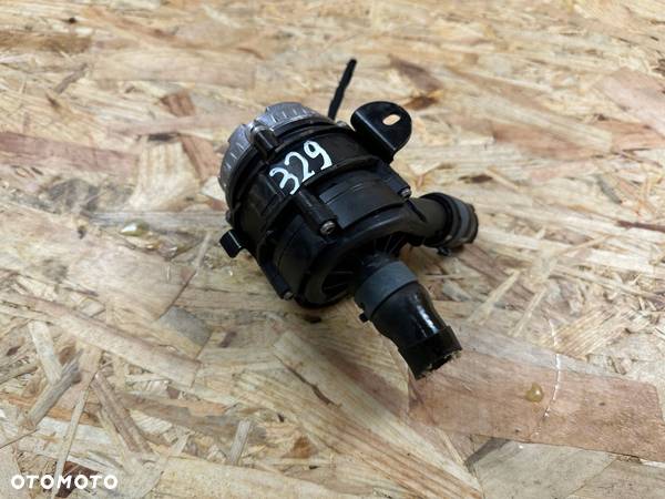 DODATKOWA POMPA WODY VW GOLF VII PASSAT B8 04L965567 - 3