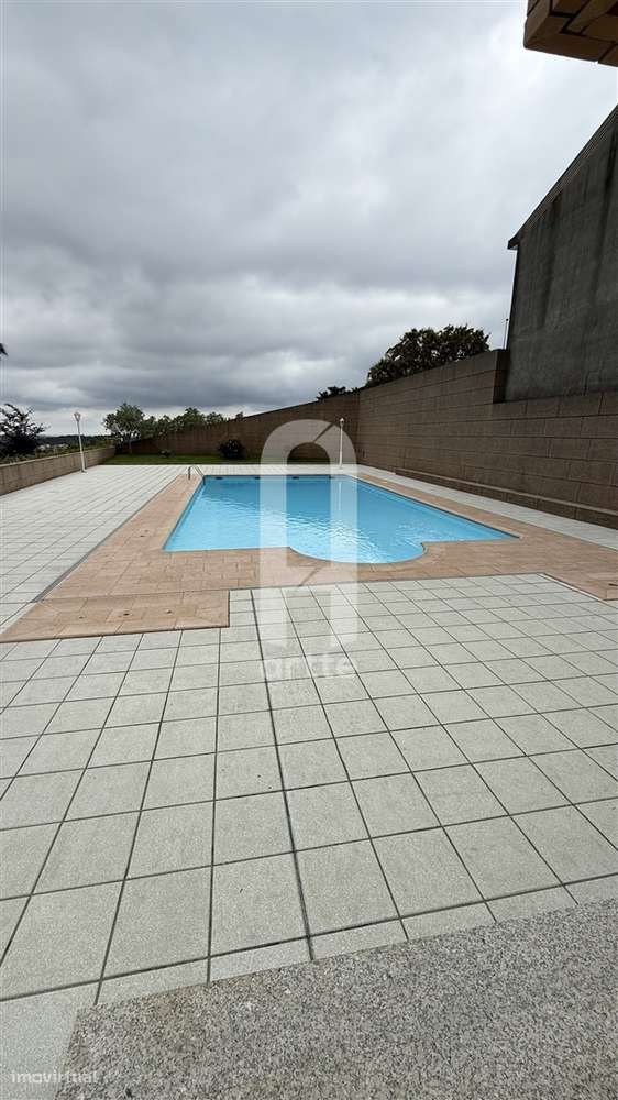Apartamento T4 de luxo em Oliveira de Azemeis-41