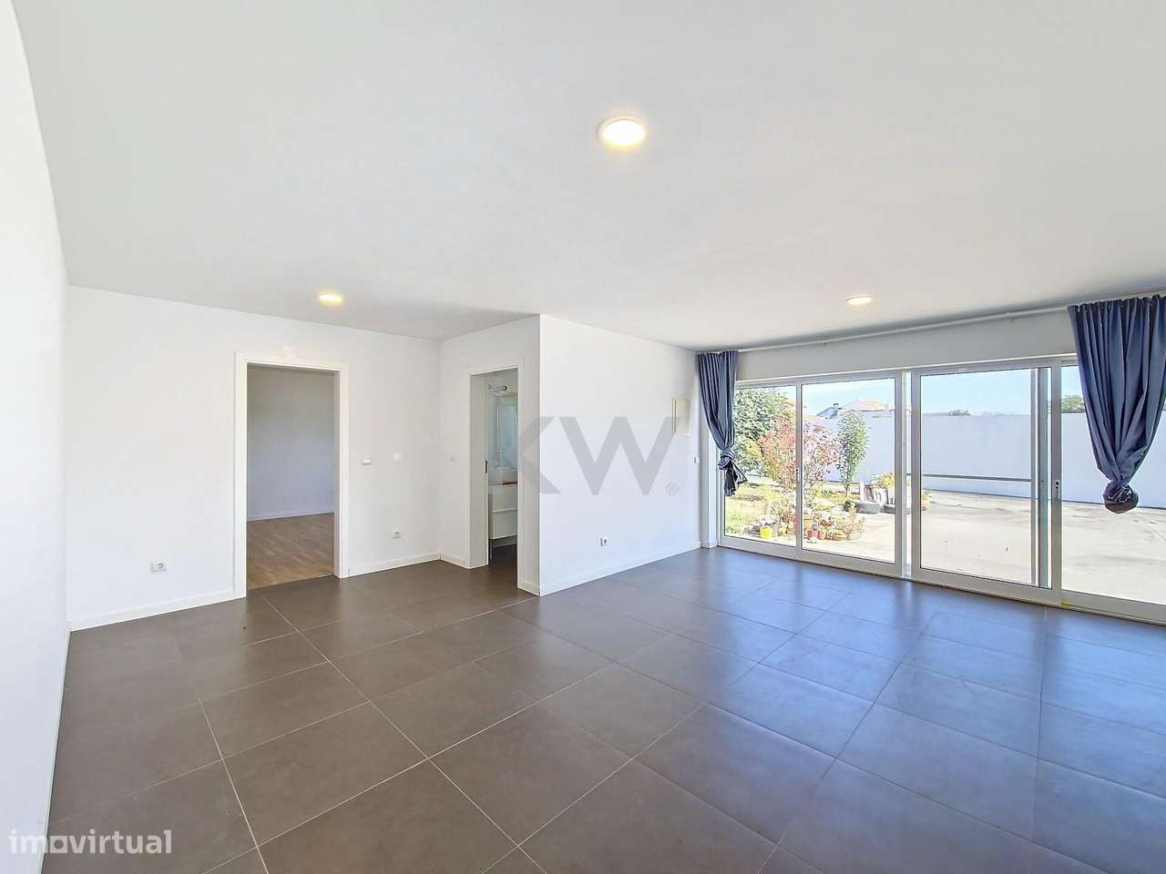 Moradia com 6 quartos, piscina aquecida, anexo e terreno com 2500m2 em-56