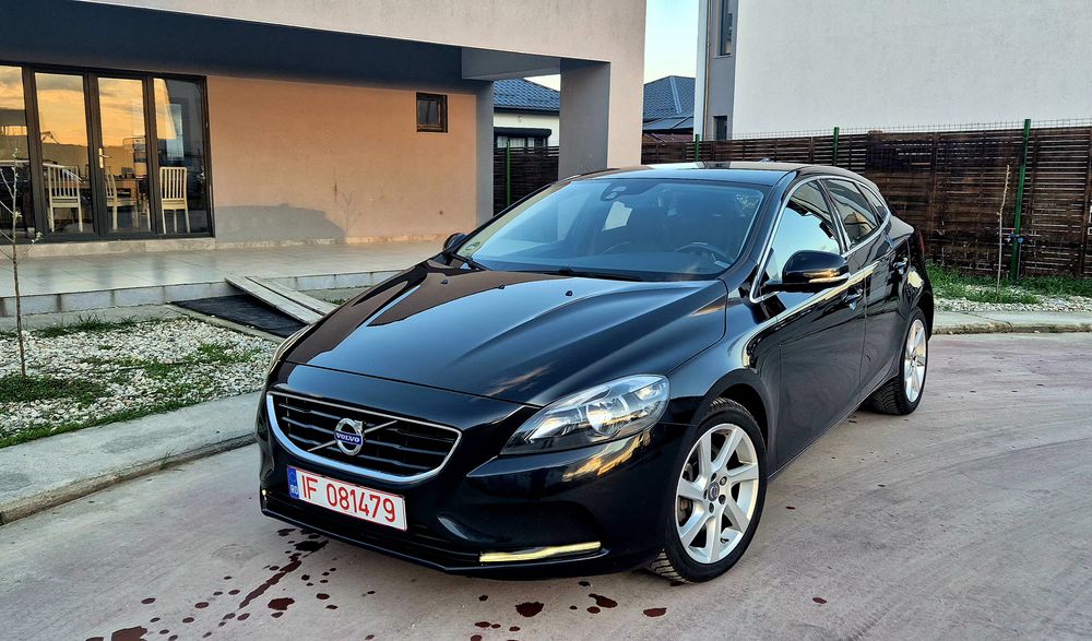 Volvo V40 D4 VEA Momentum 2015