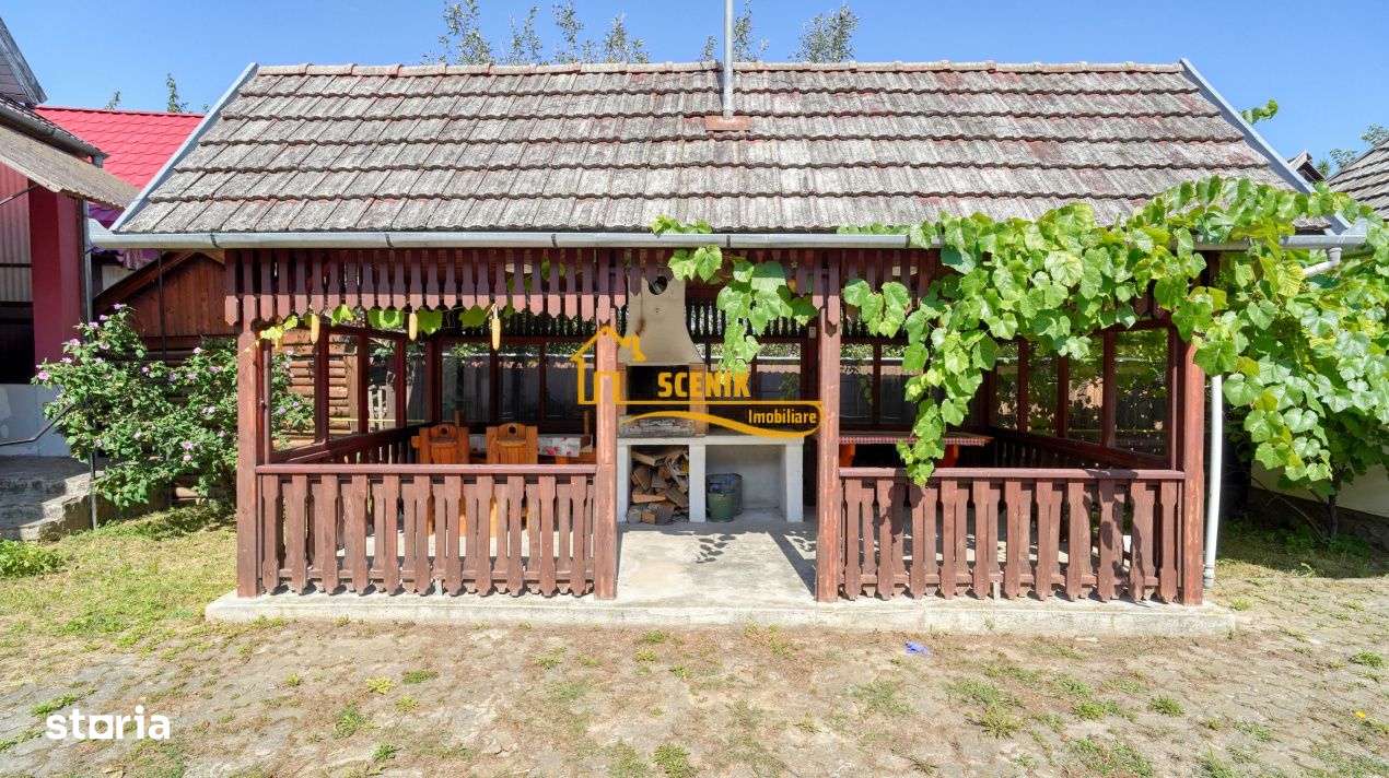 Covasna, casa cu structura deosebita, curte generoasa, dependinte foar-10