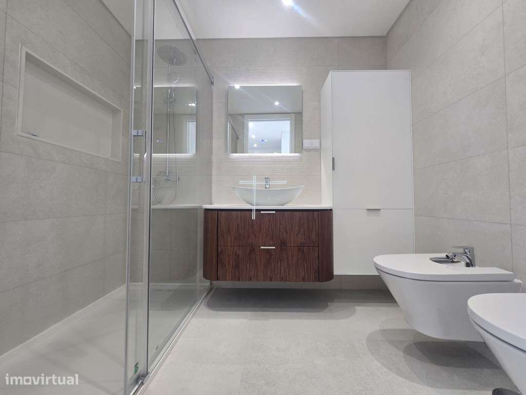 Apartamento T3, com varanda, arrecadação e parqueamento - Quinta do...-24