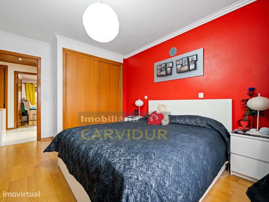 Barreiro/Vila Chã T2 com arrecadação e elevador-3