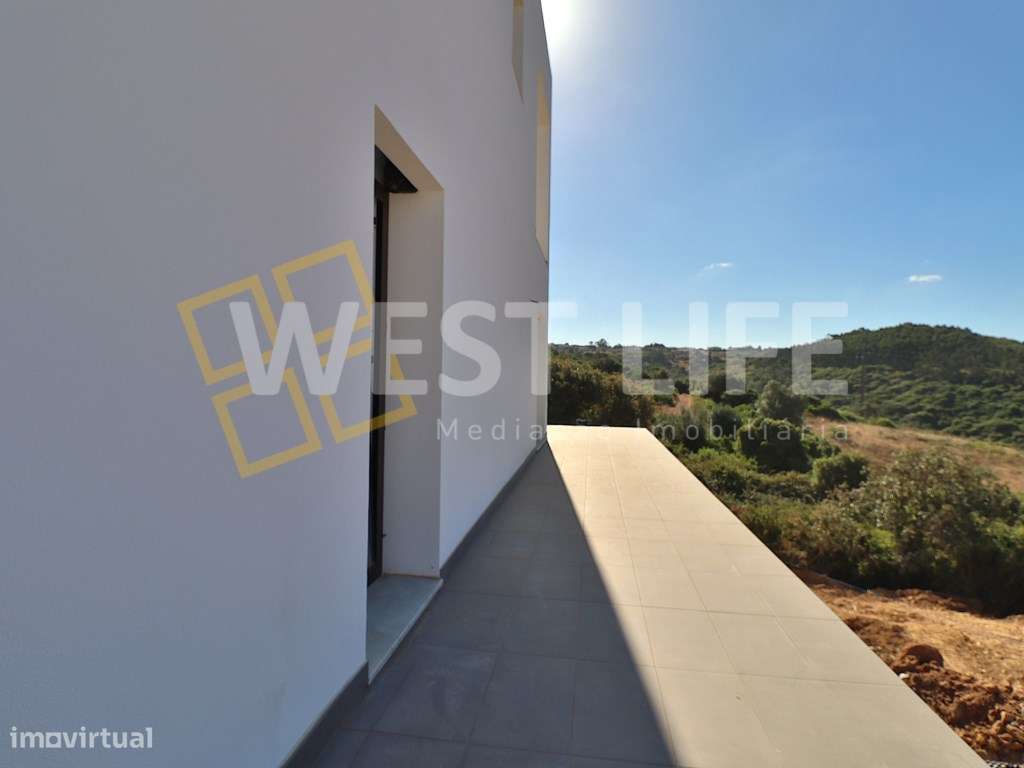 Moradia T4 em Construção com Vista Campo a 5 Minutos de Mafra-12