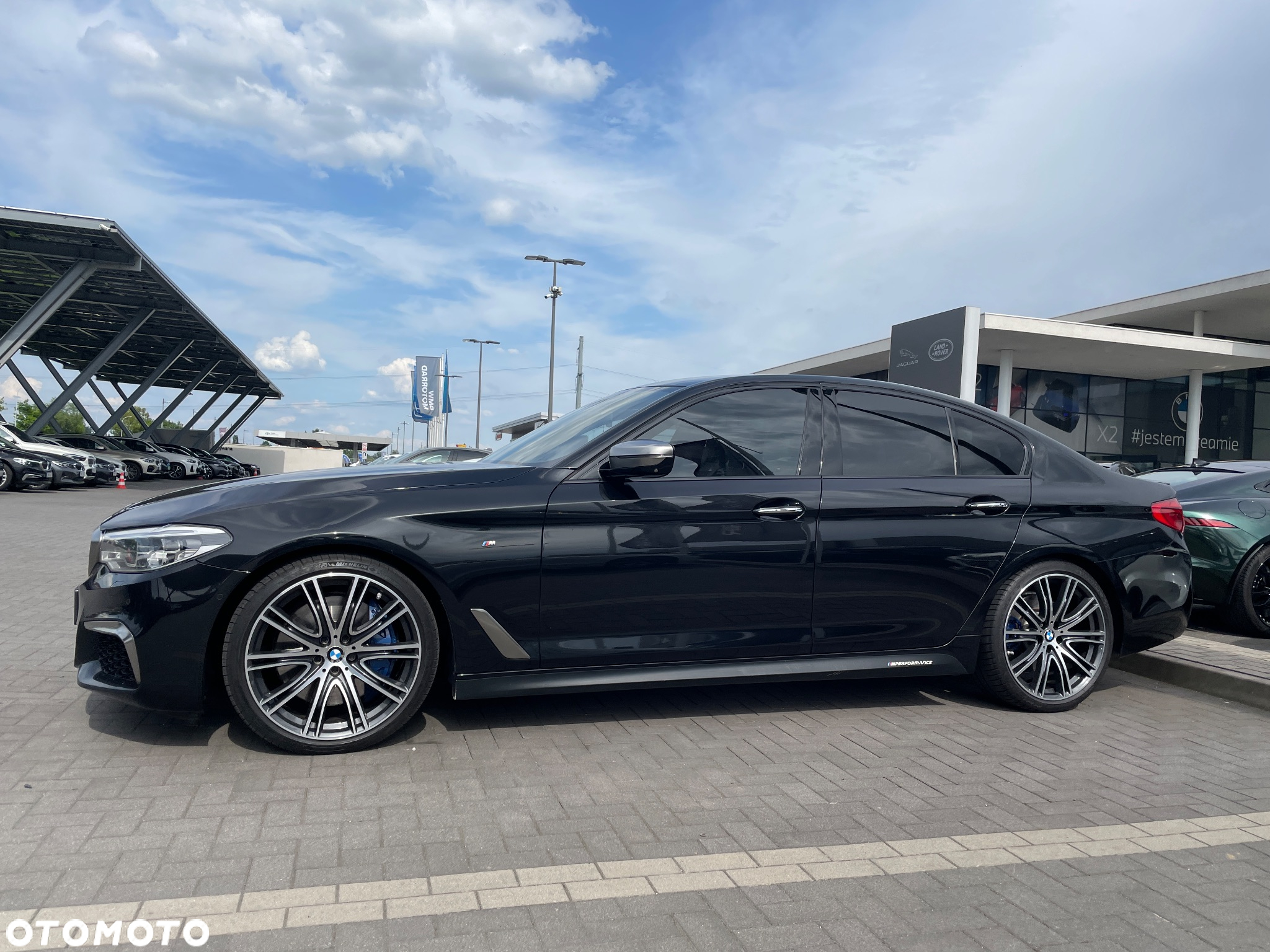 BMW Seria 5 M550i xDrive sport - 6