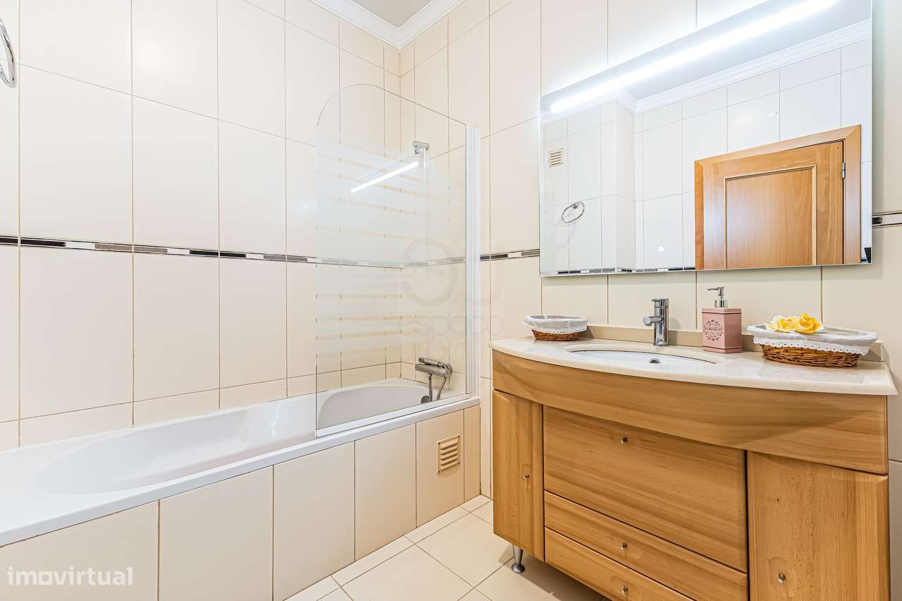 A. Pêra - Luxo - Apartamento T2 C/ Garag. + Piscina-21