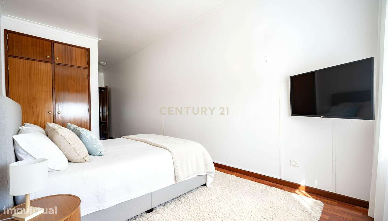 Apartamento T3 com elevador e garagem no centro da Lousã-34