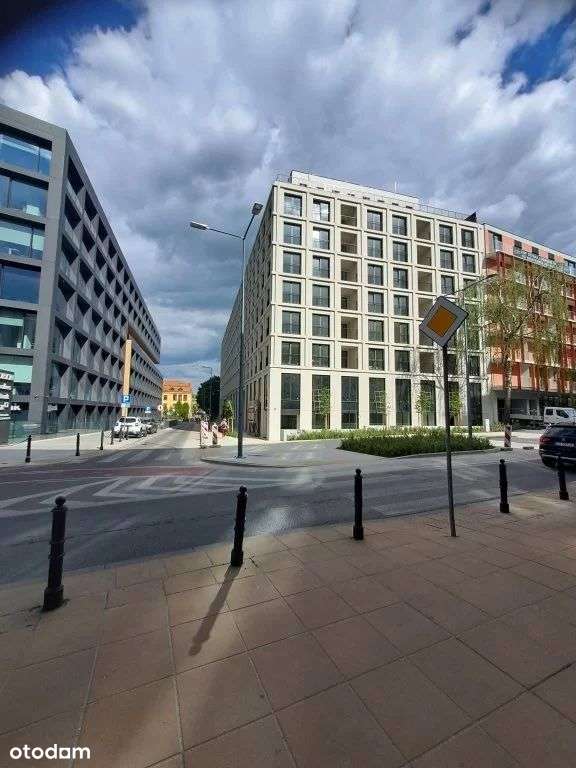 Nowe 4-pokojowe mieszkanie 90m2 na 7 pietrze narozne-2