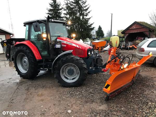 Massey Ferguson - 8