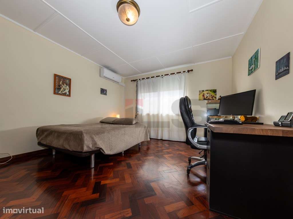 Moradia c/ Licença AL e Garagem junto à Av. Marginal - Ponta Delgada-32