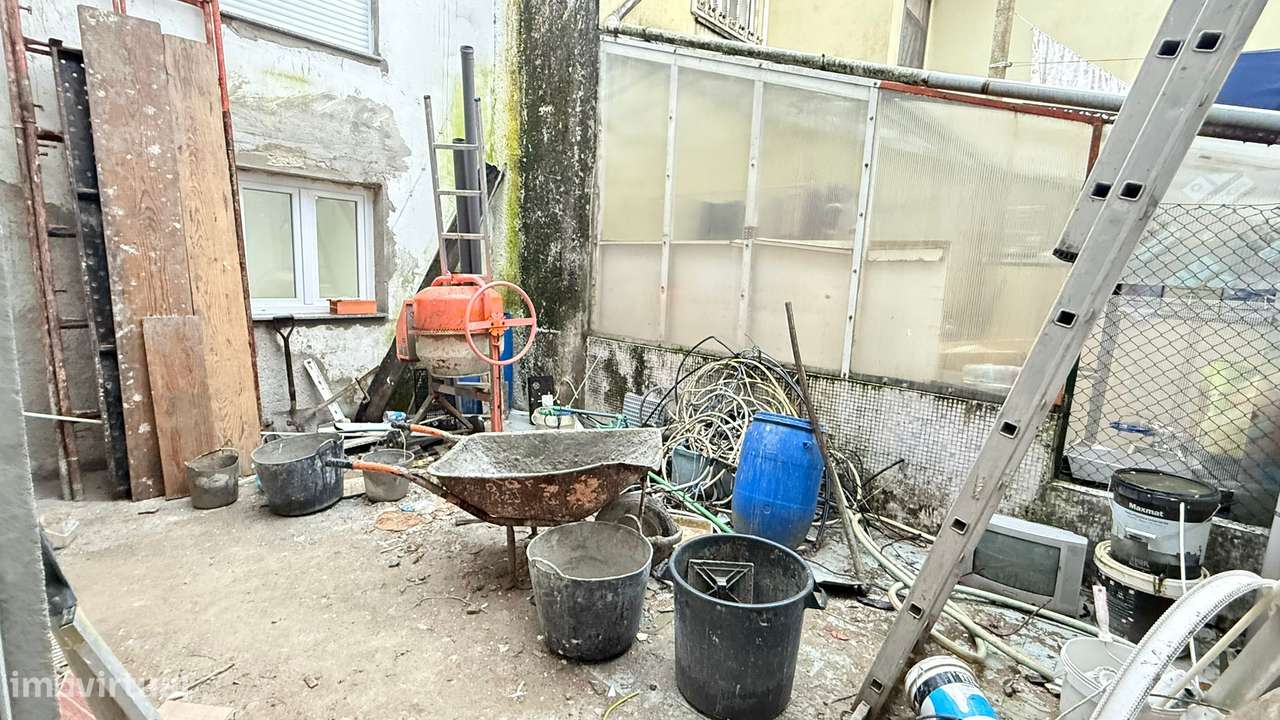 Moradia T3 + T1 Remodelada em Ermesinde-16