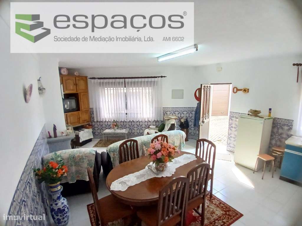 Moradia em aldeia na Serra do Moradal. - Grande imagem: 5/19