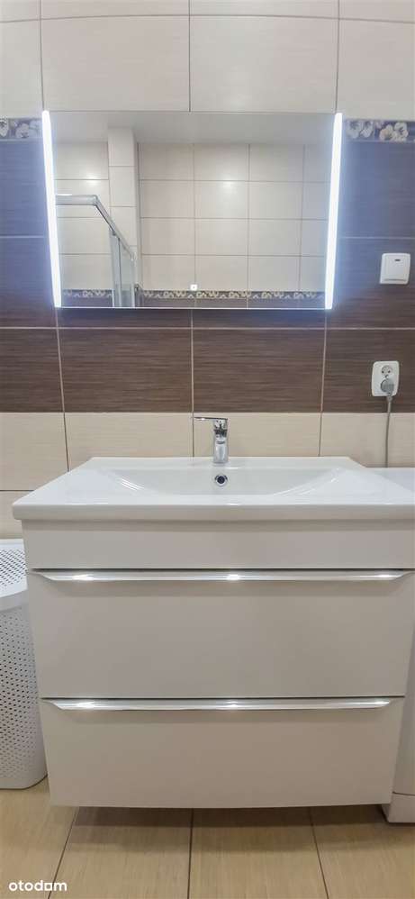 Nietuzinkowe 4 pokoje na sprzedaż -Politechnika-9