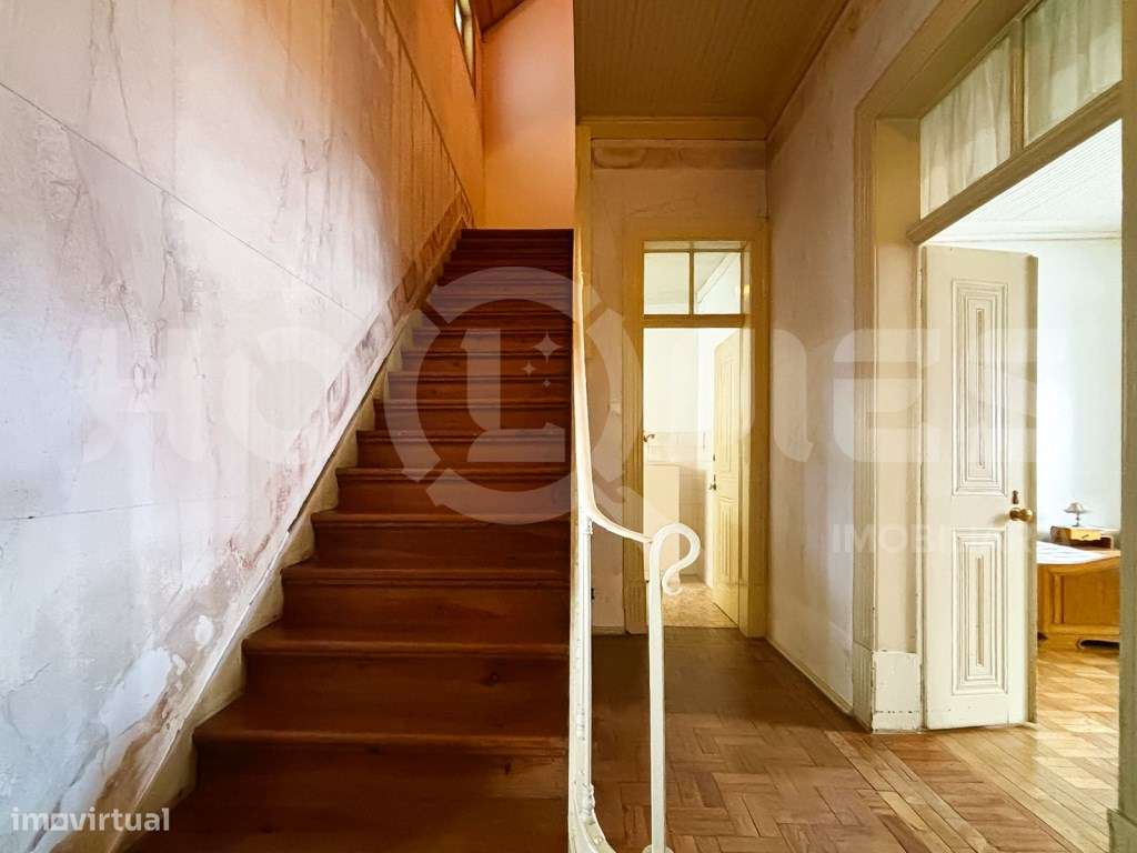 Moradia Secular de Charme | Casa + Jardim + Anexos | Potencial Hote...-28