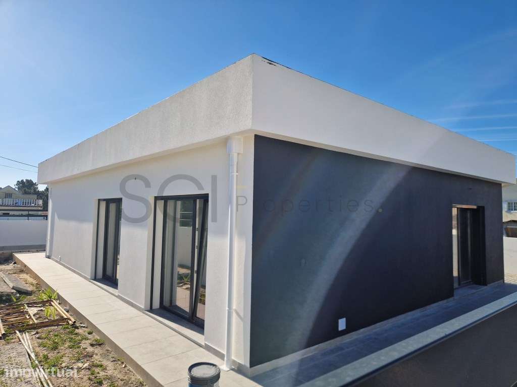 Moradia Térrea independente T3+1 com piscina em Fernão Ferro-6