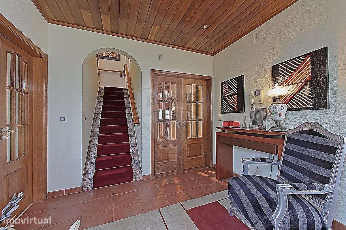 Moradia T5 para venda - Grande imagem: 2/17