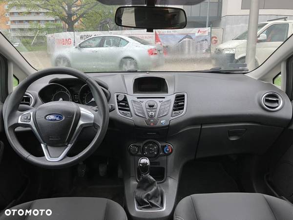 Ford Fiesta 1.25 Ambiente - 24