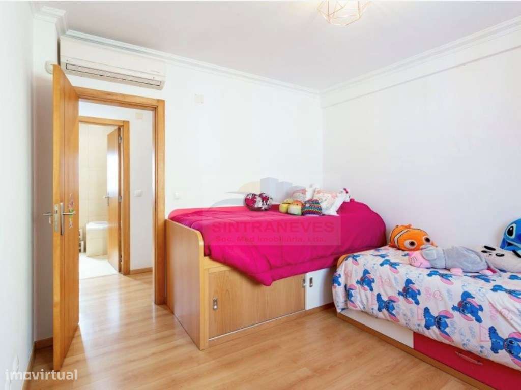 Moradia V4 Isolada de Gaveto com Jardim e Garagem - Charneca da Cap... - Grande imagem: 4/12