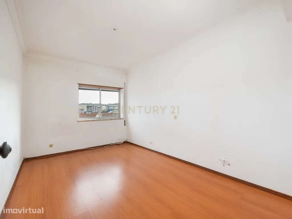 T3 com Sótão e Garagem no Bairro de Santa Apolónia em Coimbra-10