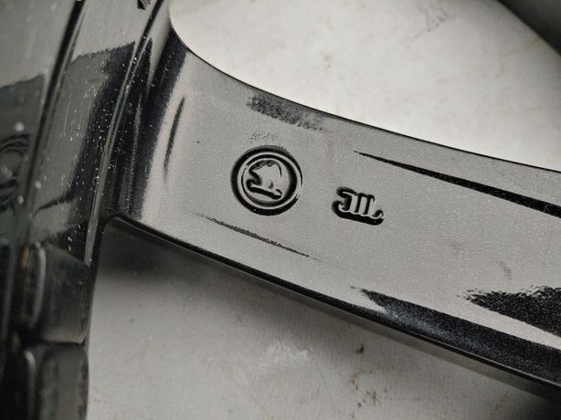 alt