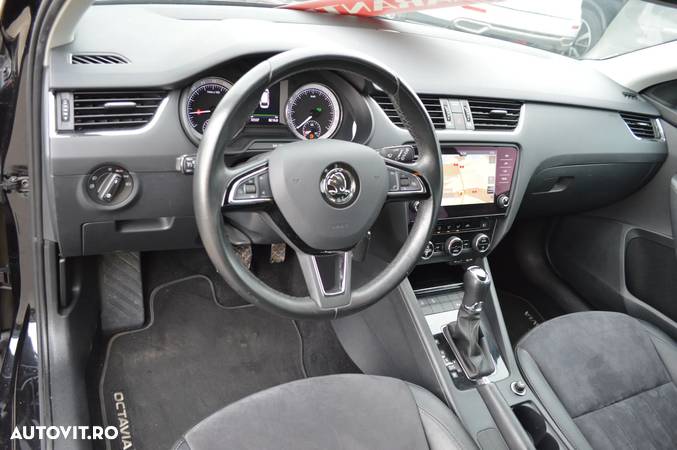 Skoda Octavia 2.0 TDI DSG Style - 17